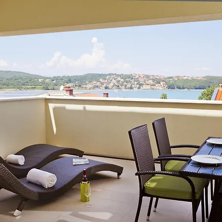 Apartment Villas Almar *