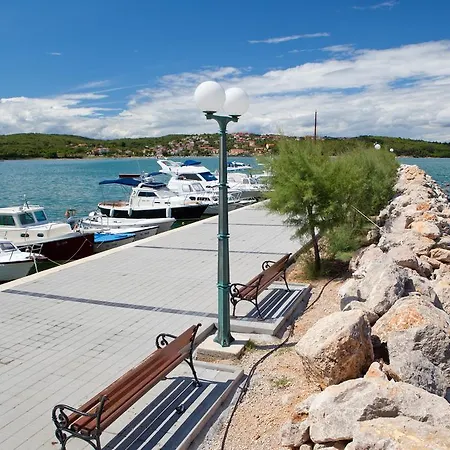 Apartment Villas Almar