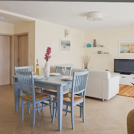 Apartment Villas Almar *