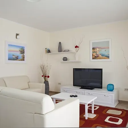 Apartment Villas Almar